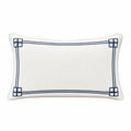 Cojín rectangular 50 x 30 cm de tejido blanco y azul marino - decorativo con bordado geométrico